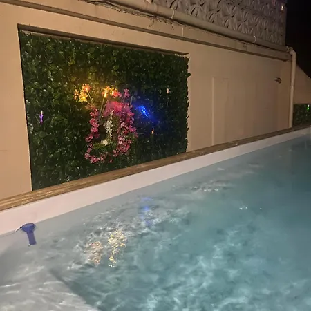 Location Climatisee Exterieur Et Piscine Отель типа 