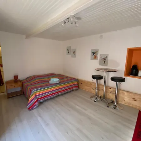 Location Climatisee Exterieur Et Piscine Bed & Breakfast